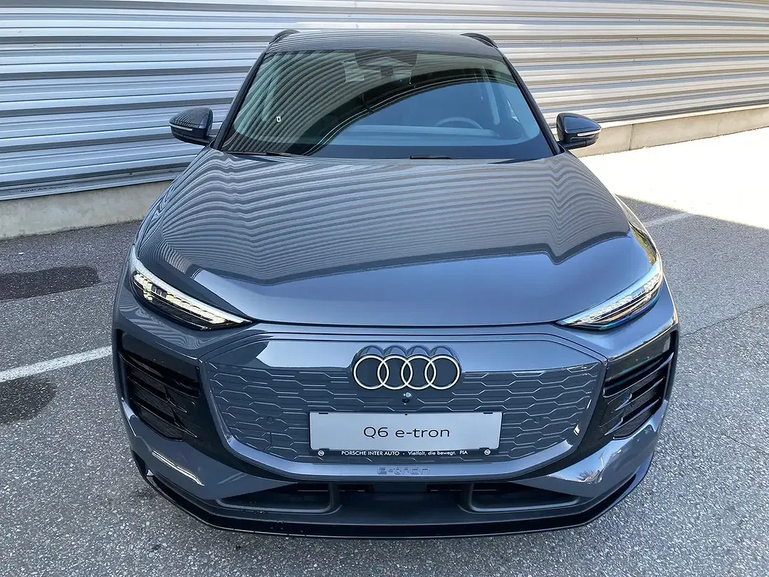 Audi Q6 e-tron - Thumbnail 2