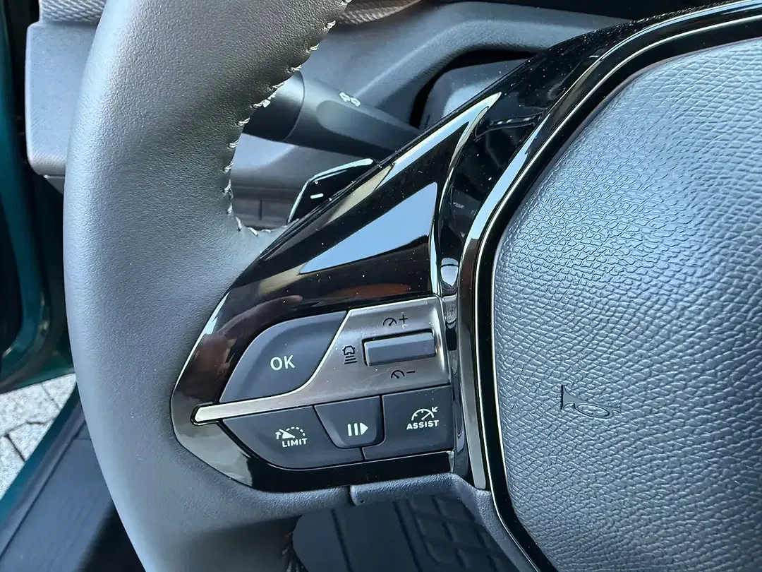 Peugeot 308 - Thumbnail 27