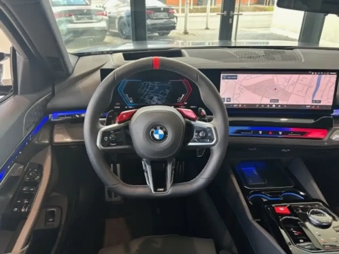 BMW M5 - Thumbnail 14