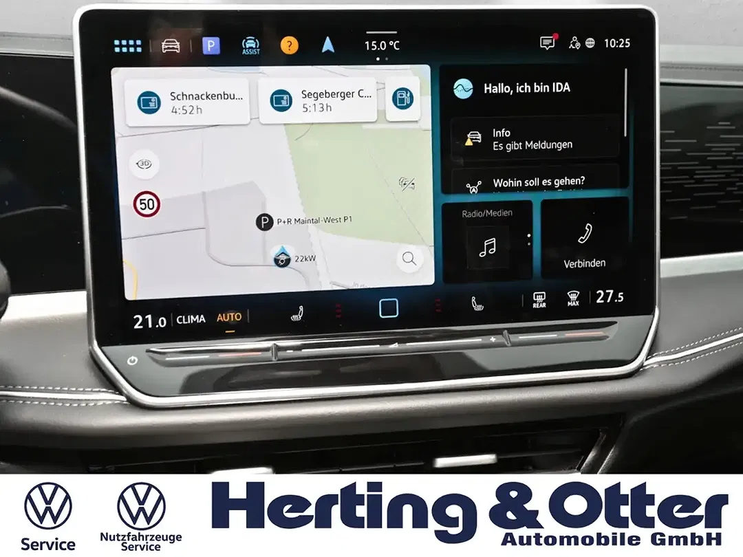 Volkswagen Passat - Thumbnail 10