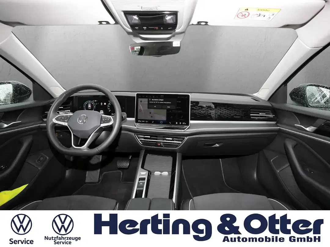 Volkswagen Passat - Thumbnail 11