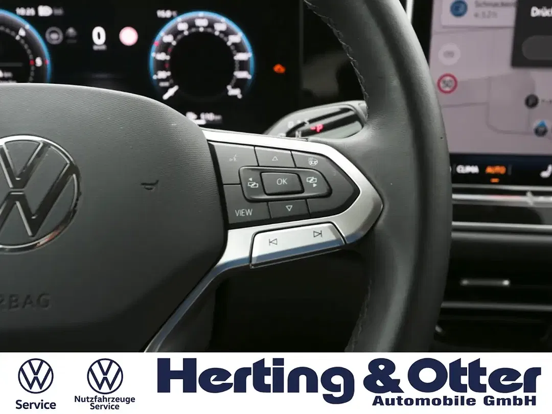 Volkswagen Passat - Thumbnail 15