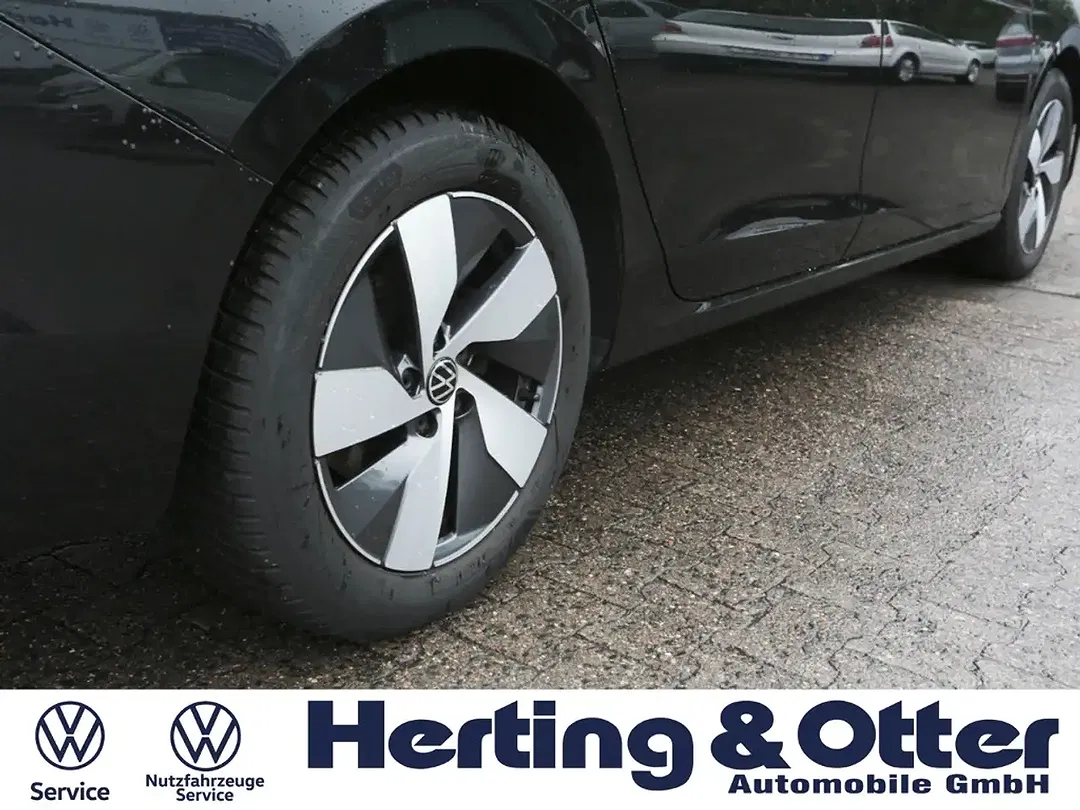 Volkswagen Passat - Thumbnail 5