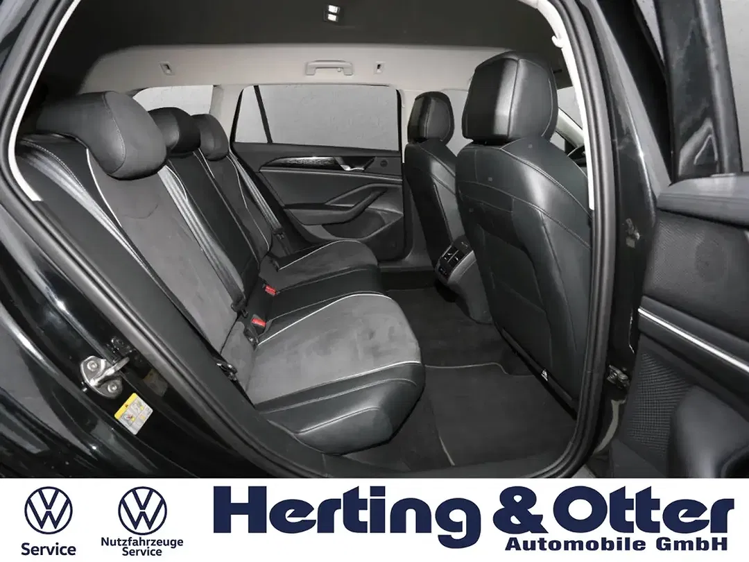 Volkswagen Passat - Thumbnail 7