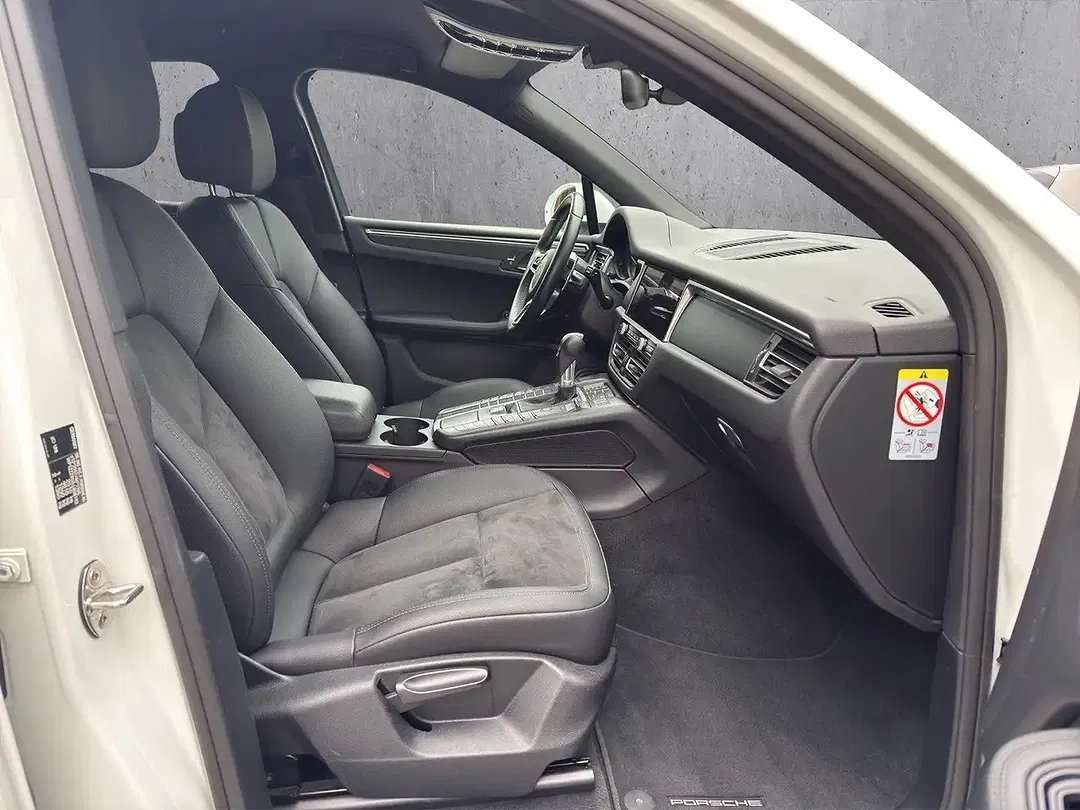 Porsche Macan - Thumbnail 12
