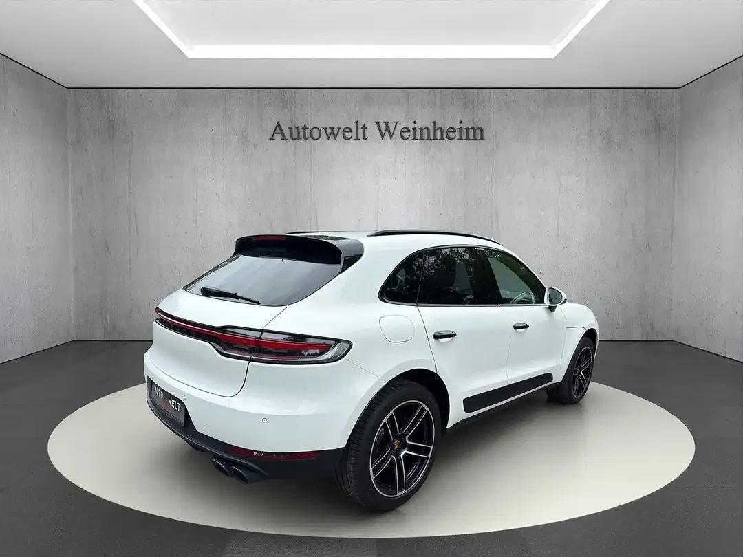Porsche Macan - Thumbnail 4