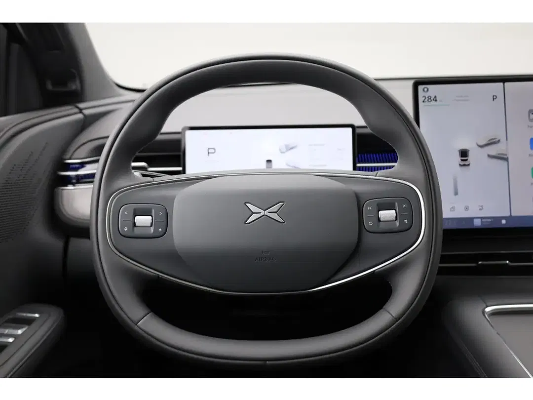 Xpeng G6 - Thumbnail 13
