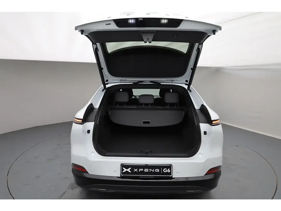 Xpeng G6 - Thumbnail 15