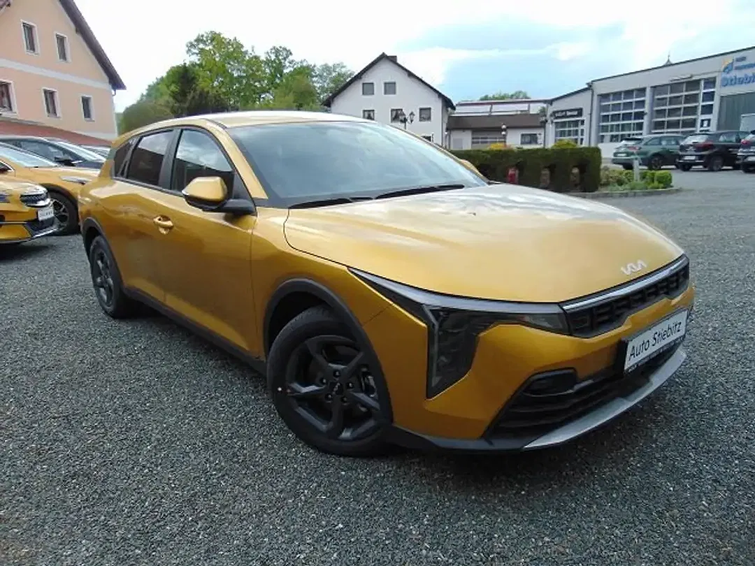 Kia K4 - Thumbnail 2
