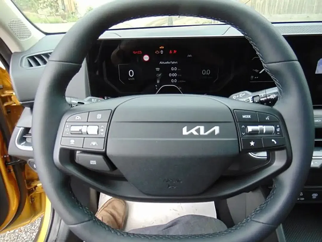 Kia K4 - Thumbnail 6