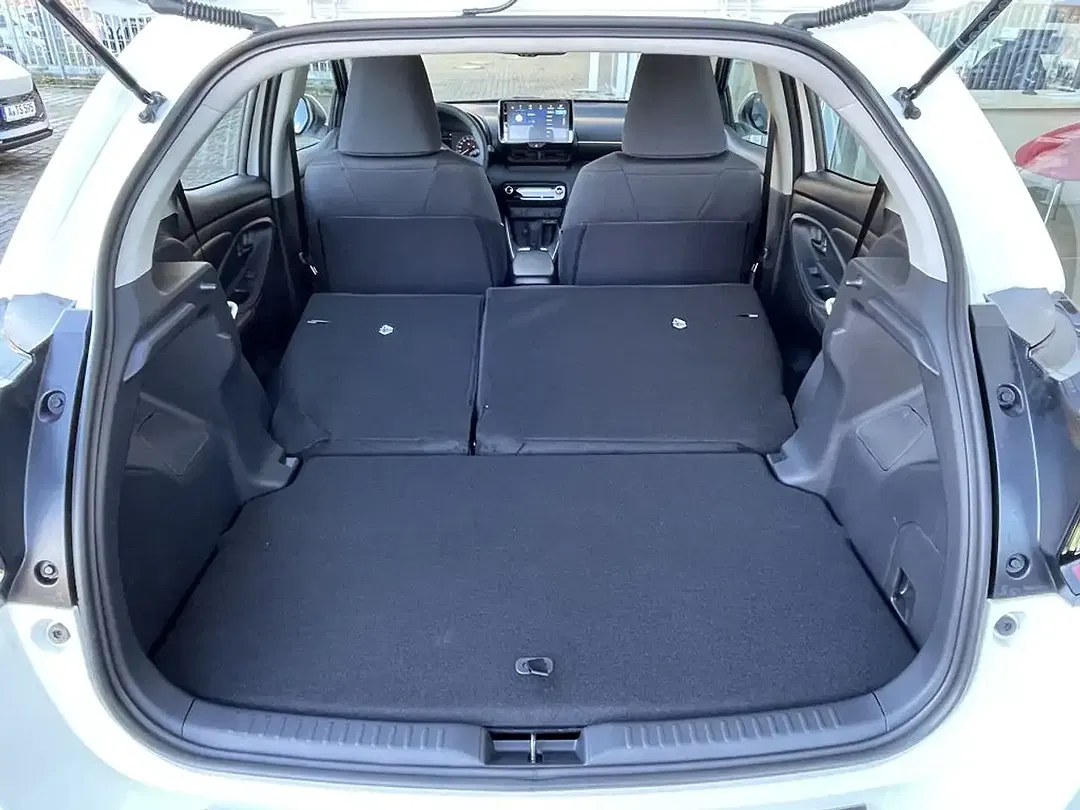 Toyota Yaris - Thumbnail 14