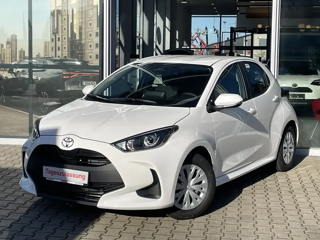 Toyota Yaris - Thumbnail 1