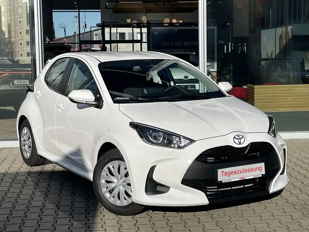 Toyota Yaris - Thumbnail 2