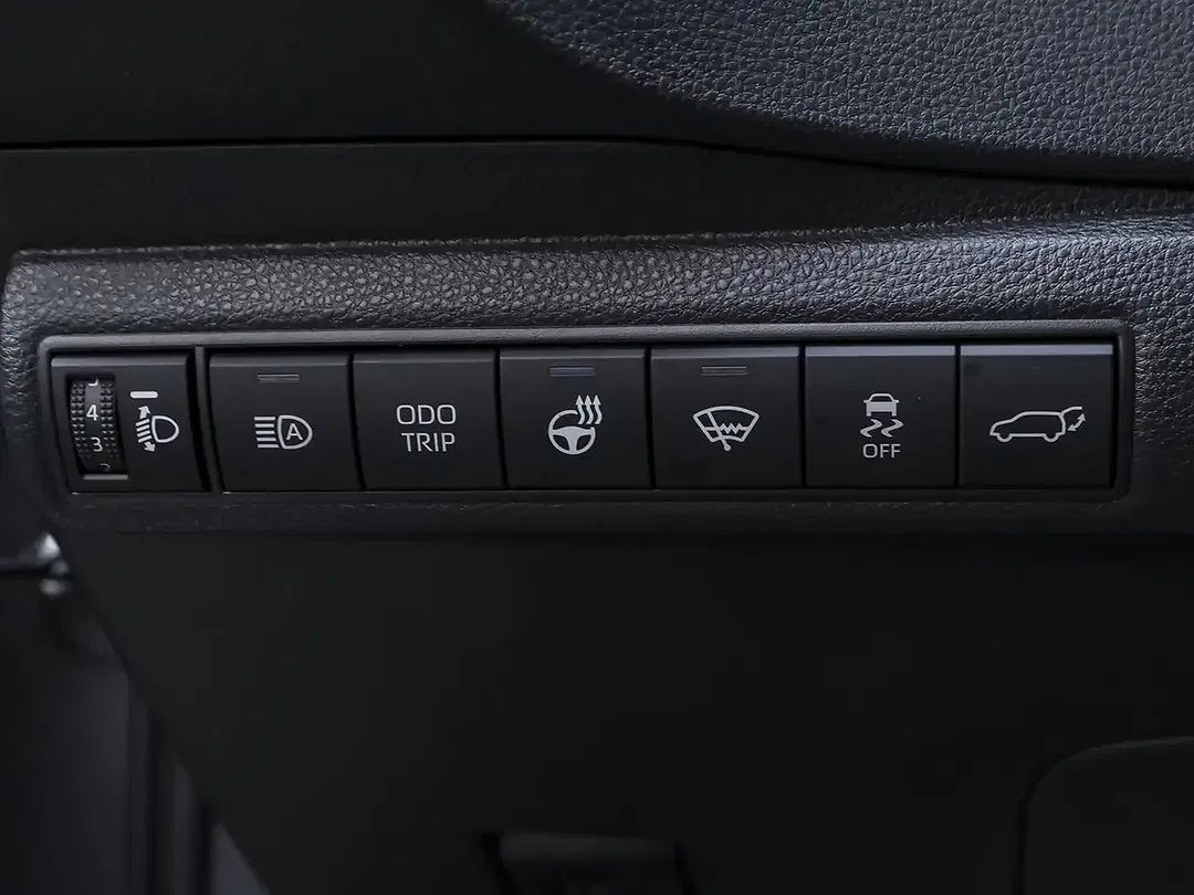Toyota Corolla - Thumbnail 4