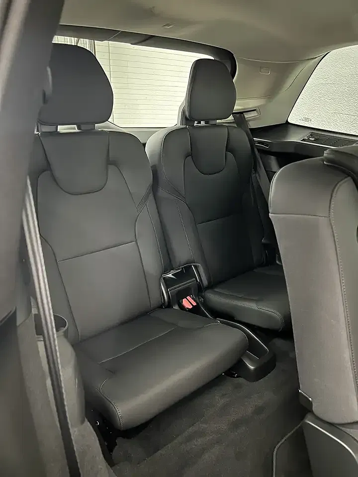 Volvo XC90 - Thumbnail 10