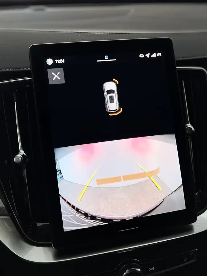 Volvo XC90 - Thumbnail 12