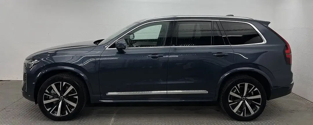 Volvo XC90 - Thumbnail 2