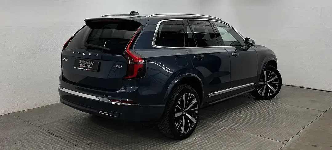 Volvo XC90 - Thumbnail 4