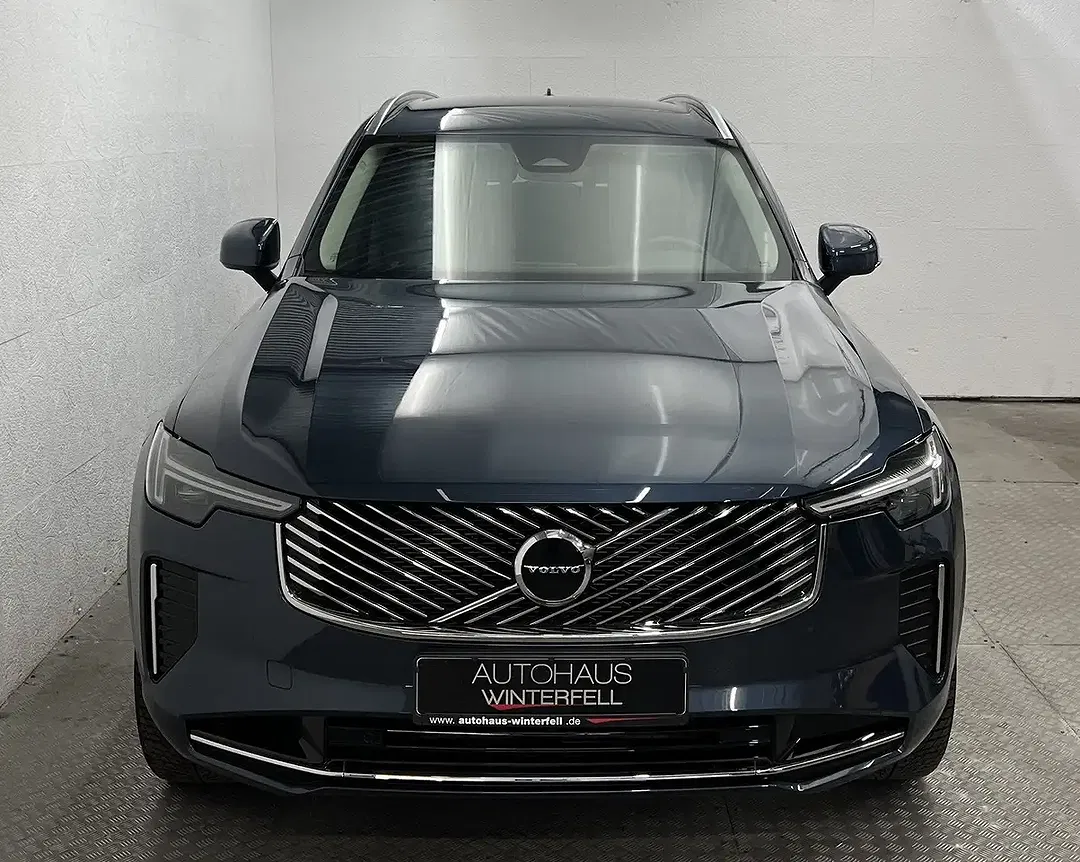 Volvo XC90 - Thumbnail 6