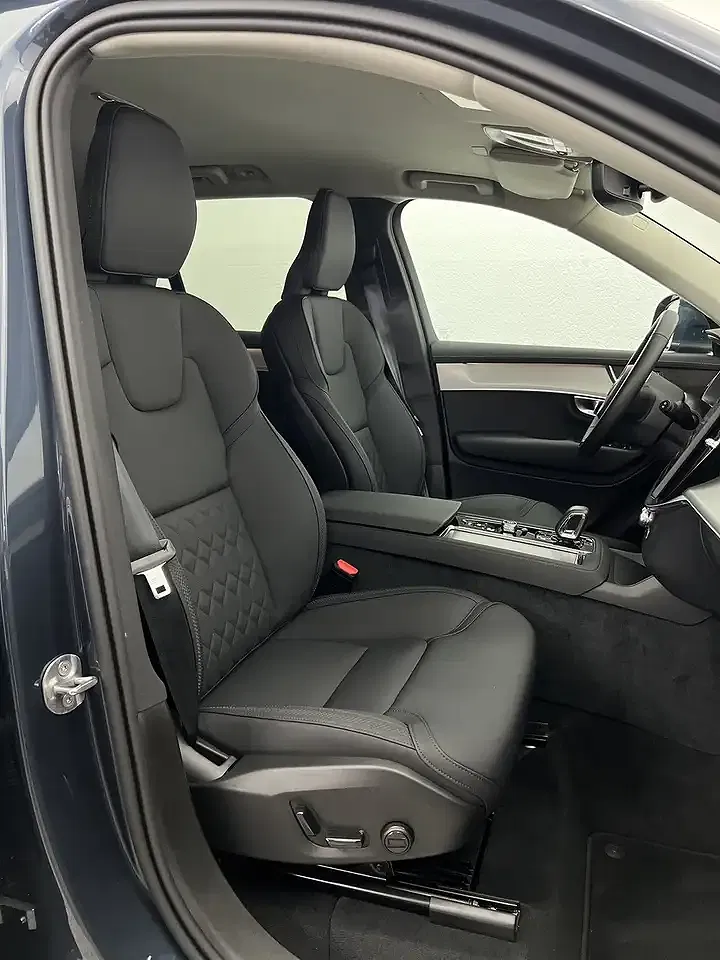 Volvo XC90 - Thumbnail 8