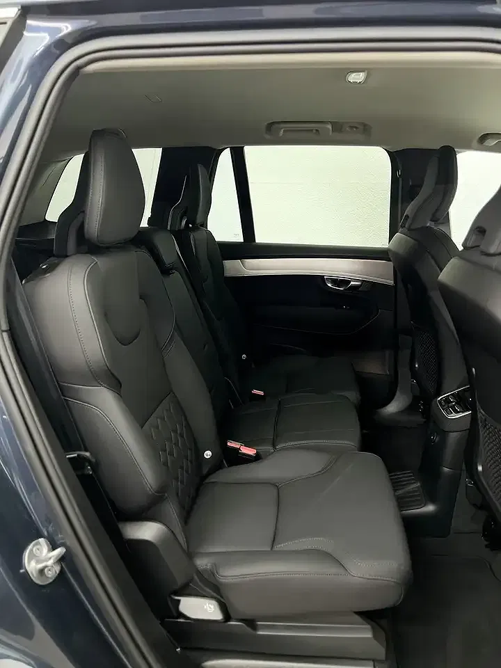 Volvo XC90 - Thumbnail 9