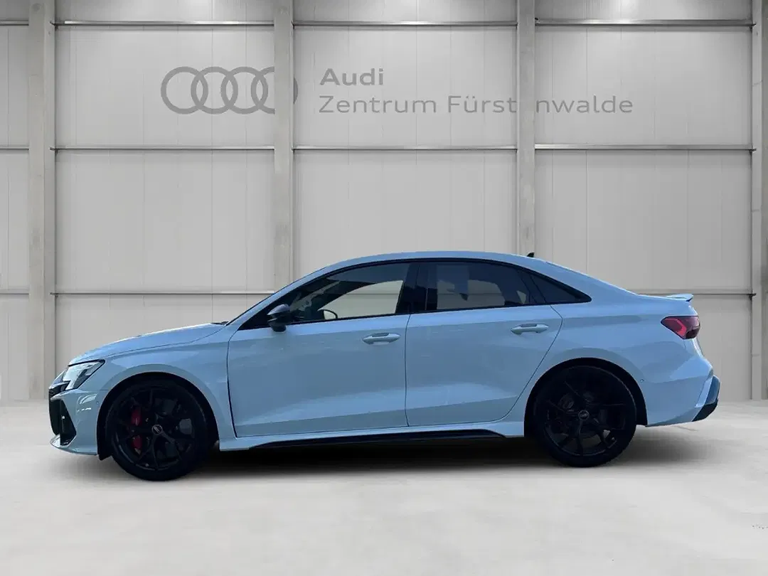 Audi RS3 - Thumbnail 2