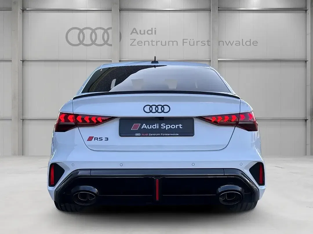 Audi RS3 - Thumbnail 4