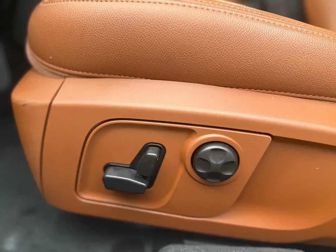 Maserati Ghibli - Thumbnail 11