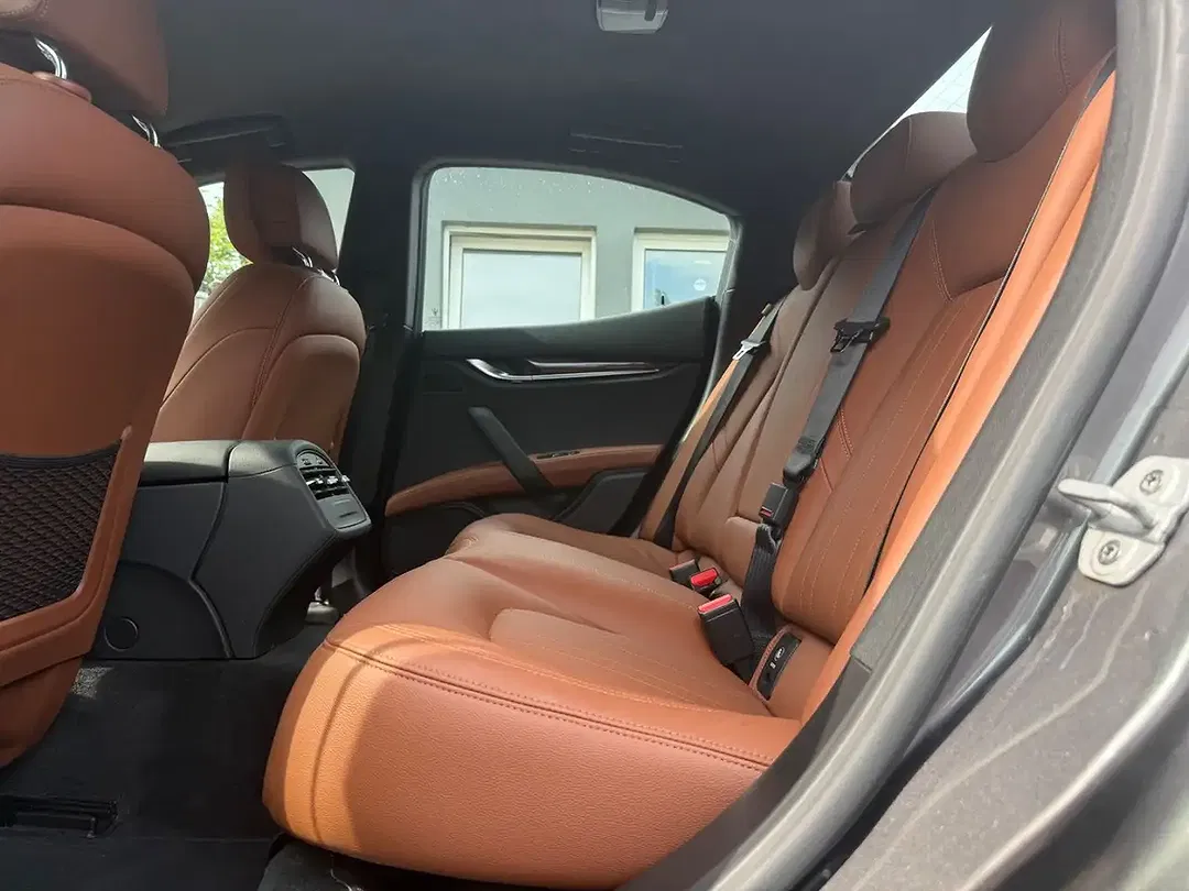 Maserati Ghibli - Thumbnail 15