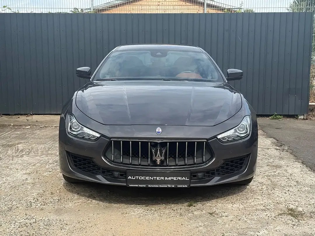 Maserati Ghibli - Thumbnail 2