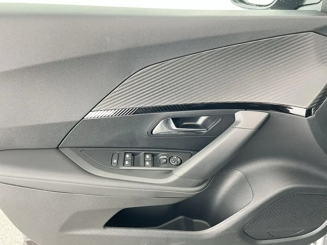 Peugeot 2008 - Thumbnail 11