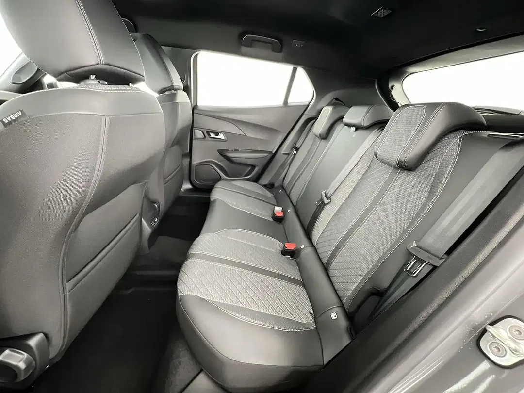 Peugeot 2008 - Thumbnail 8