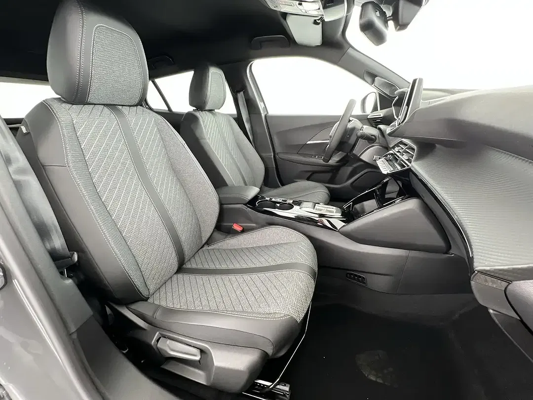 Peugeot 2008 - Thumbnail 9