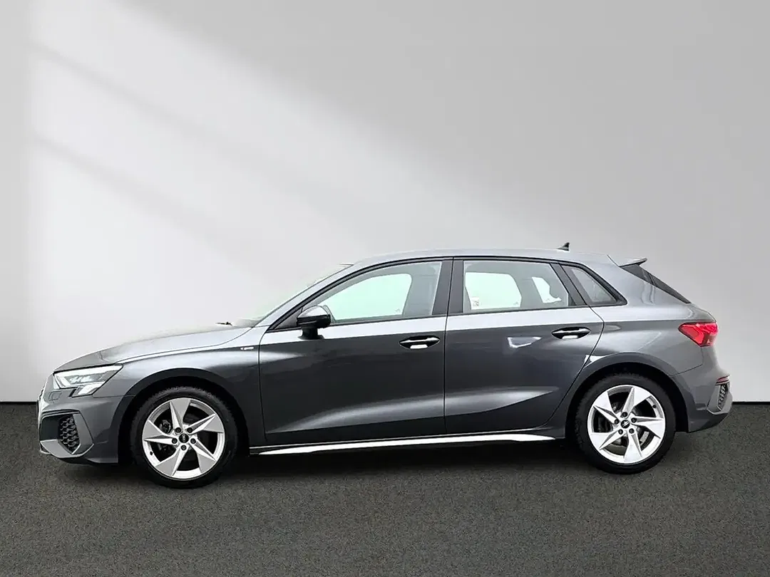 Audi A3 - Thumbnail 1