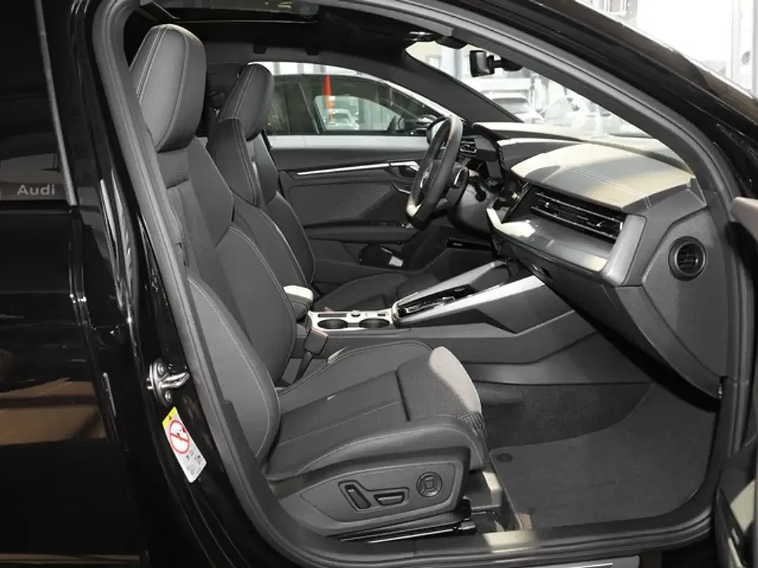 Audi A3 - Thumbnail 4