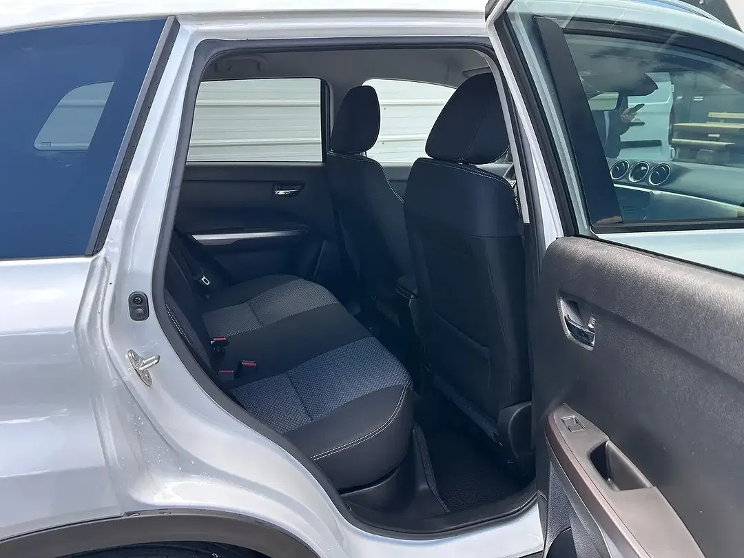 Suzuki Vitara - Thumbnail 14