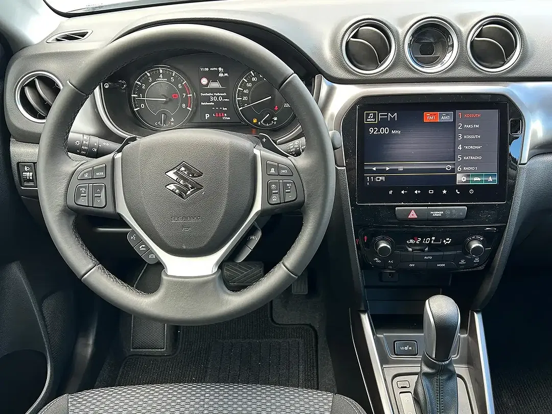 Suzuki Vitara - Thumbnail 8