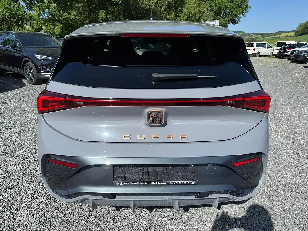 CUPRA Born - Thumbnail 5