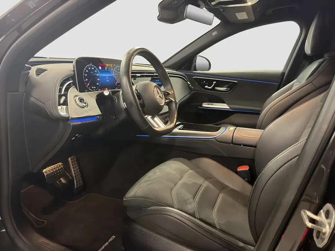 Mercedes-Benz E 220 - Thumbnail 12