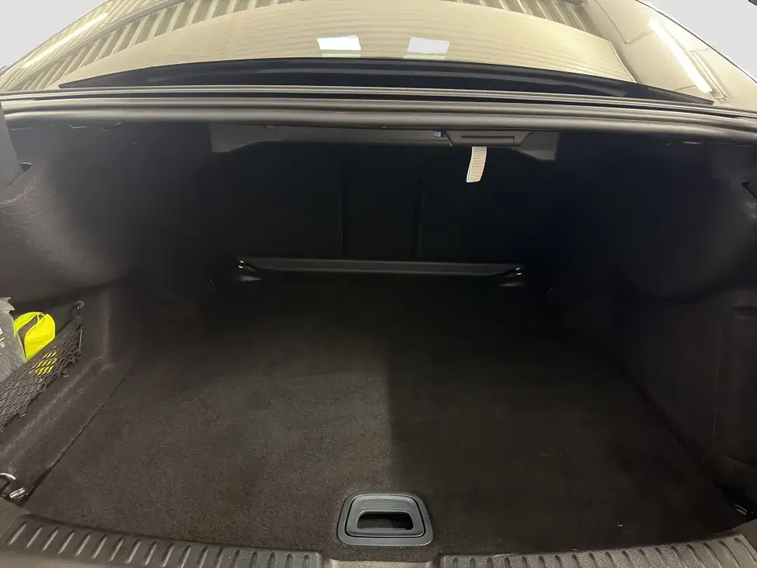 Mercedes-Benz E 220 - Thumbnail 13