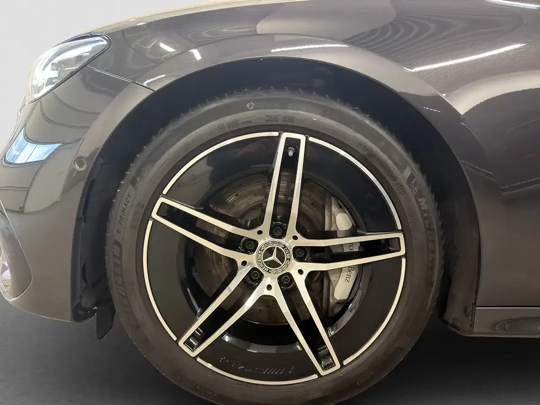 Mercedes-Benz E 220 - Thumbnail 15
