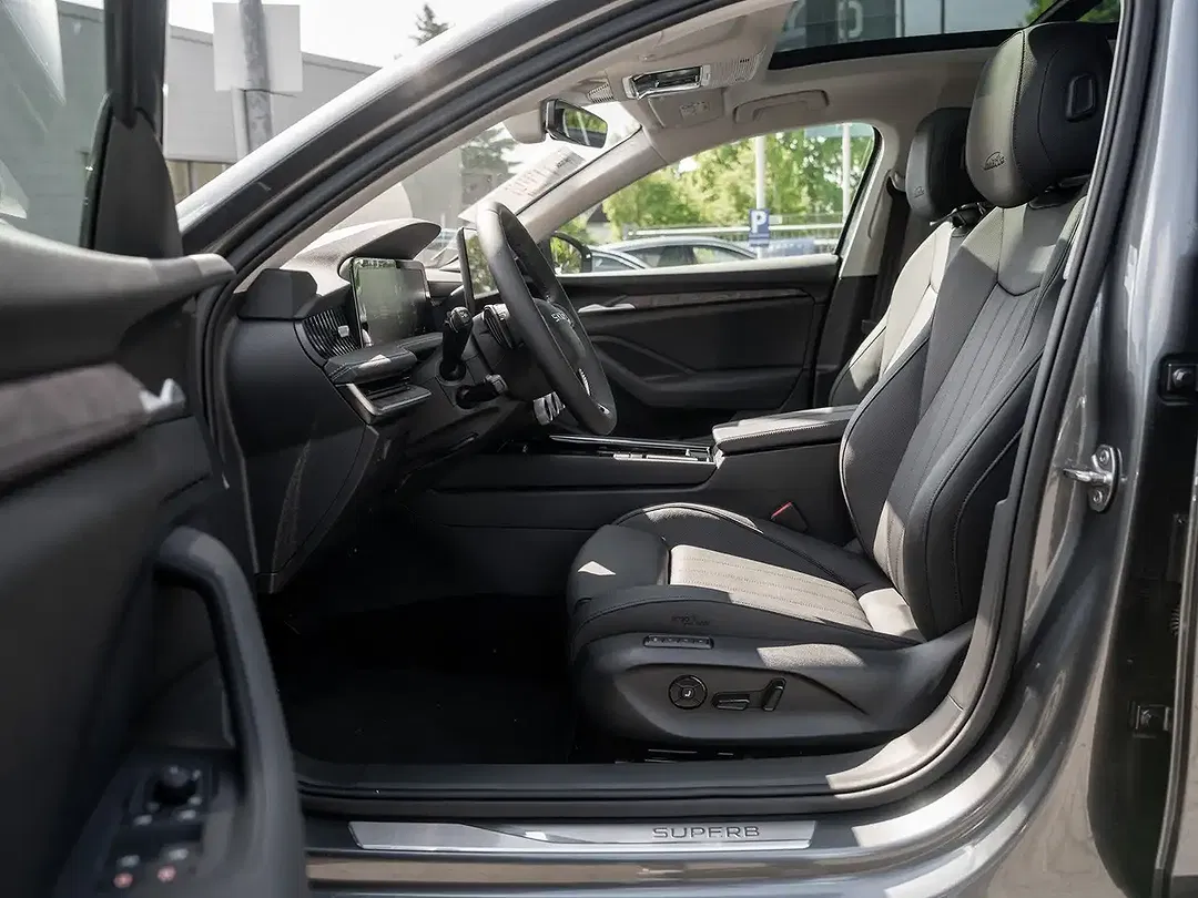 Skoda Superb - Thumbnail 6