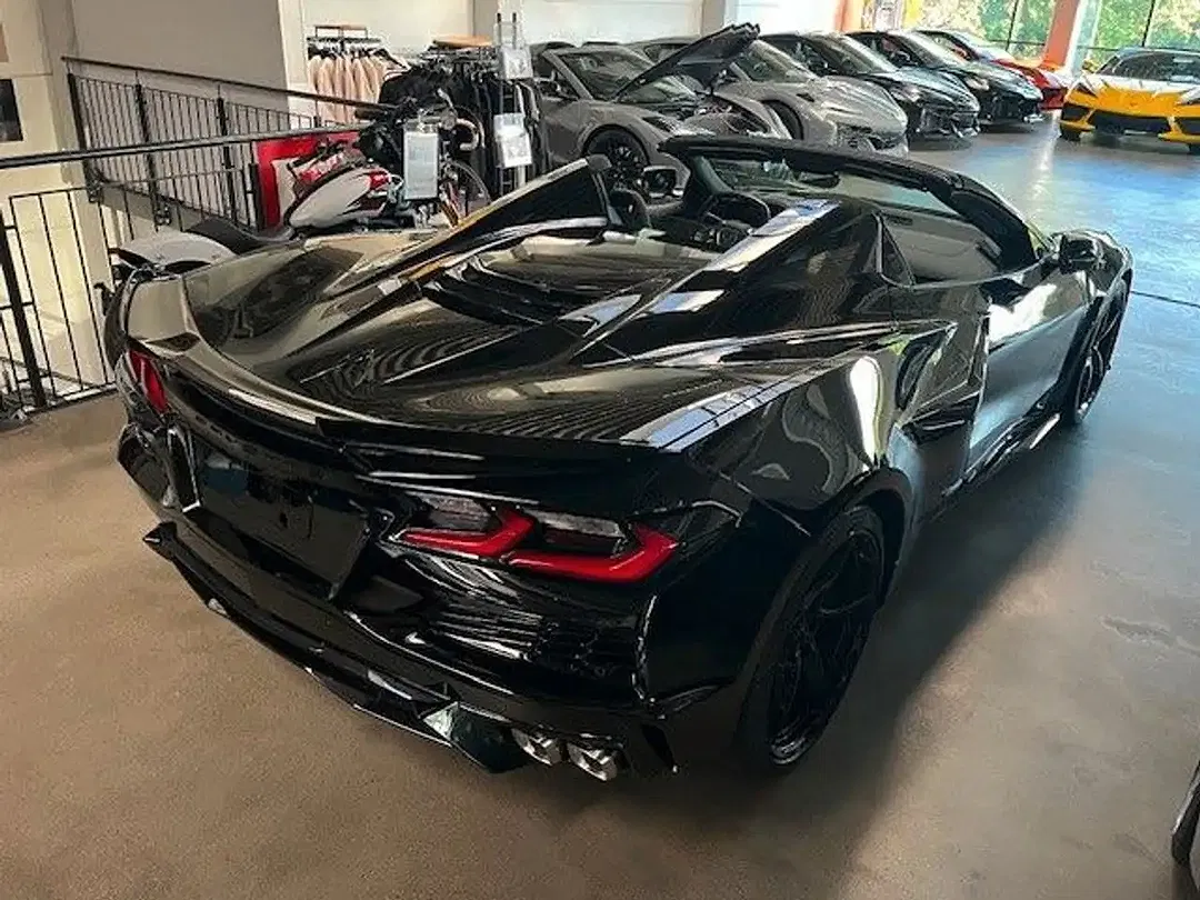Corvette C8 - Thumbnail 5
