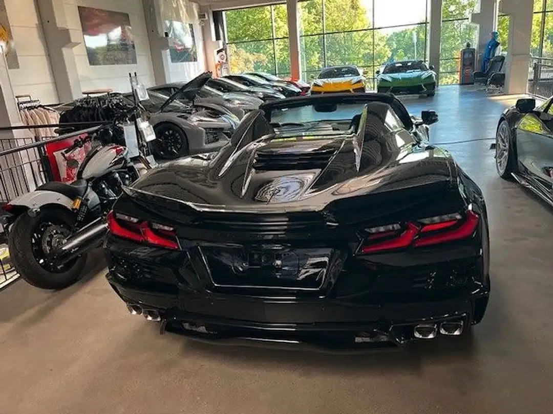 Corvette C8 - Thumbnail 6