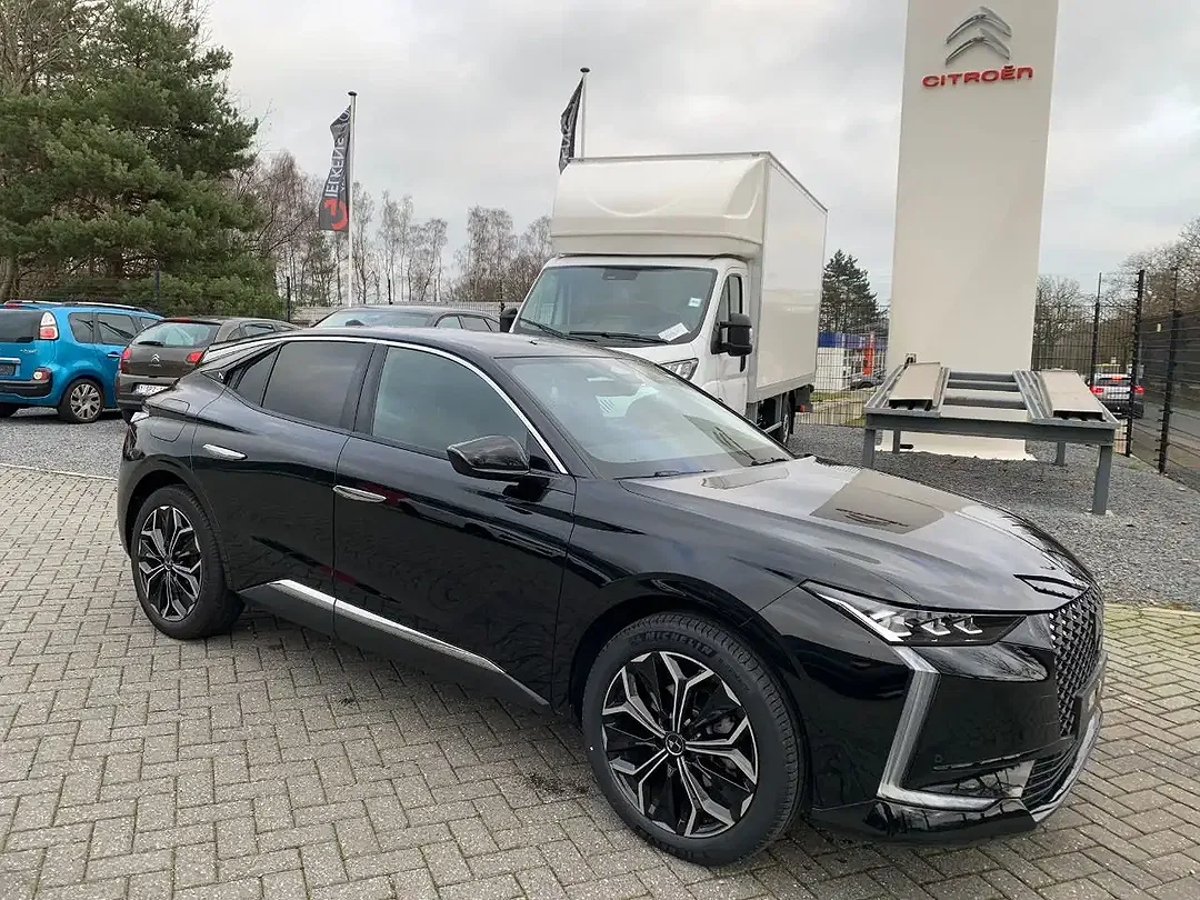 DS Automobiles DS 4 - Thumbnail 3