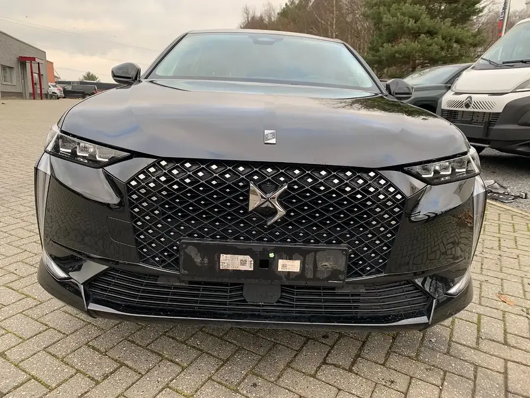 DS Automobiles DS 4 - Thumbnail 4