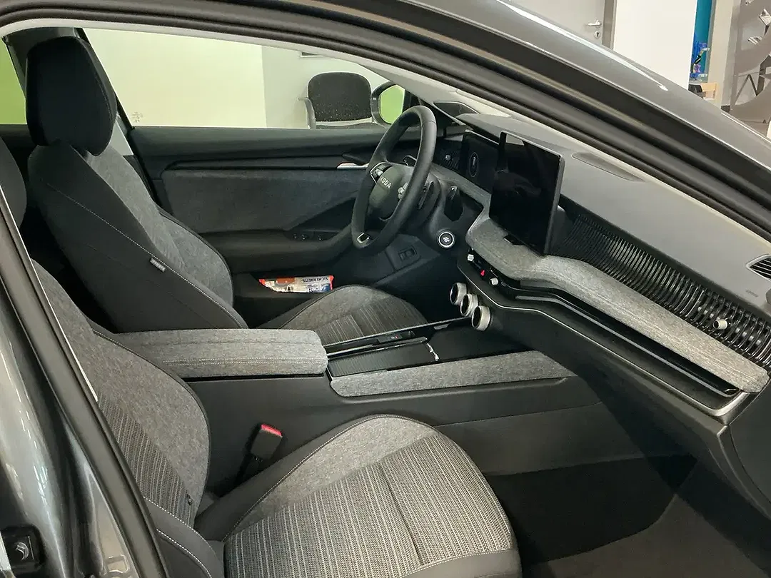 Skoda Superb - Thumbnail 10