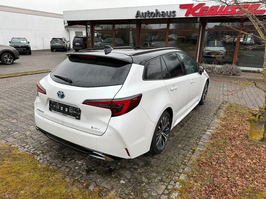 Toyota Corolla - Thumbnail 12