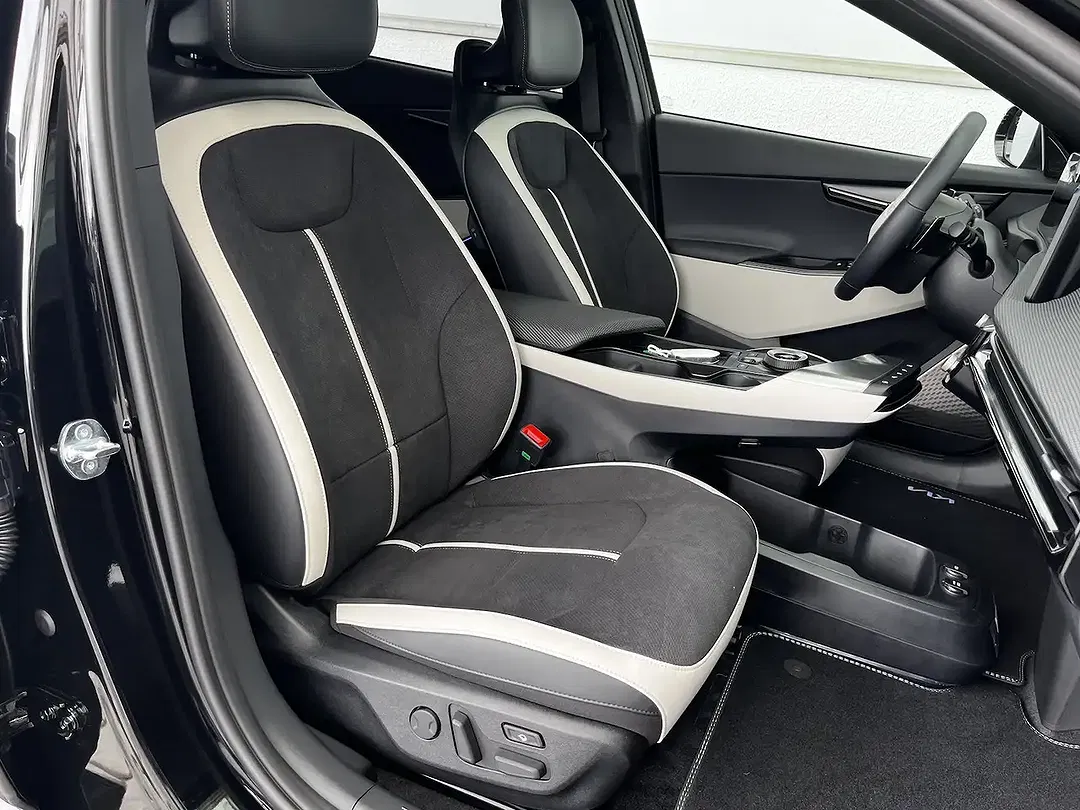 Kia EV6 - Thumbnail 15