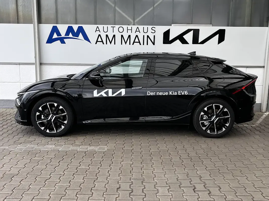 Kia EV6 - Thumbnail 3